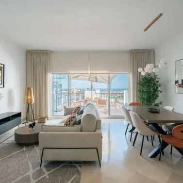 Venta de ático dúplex en Benahavís