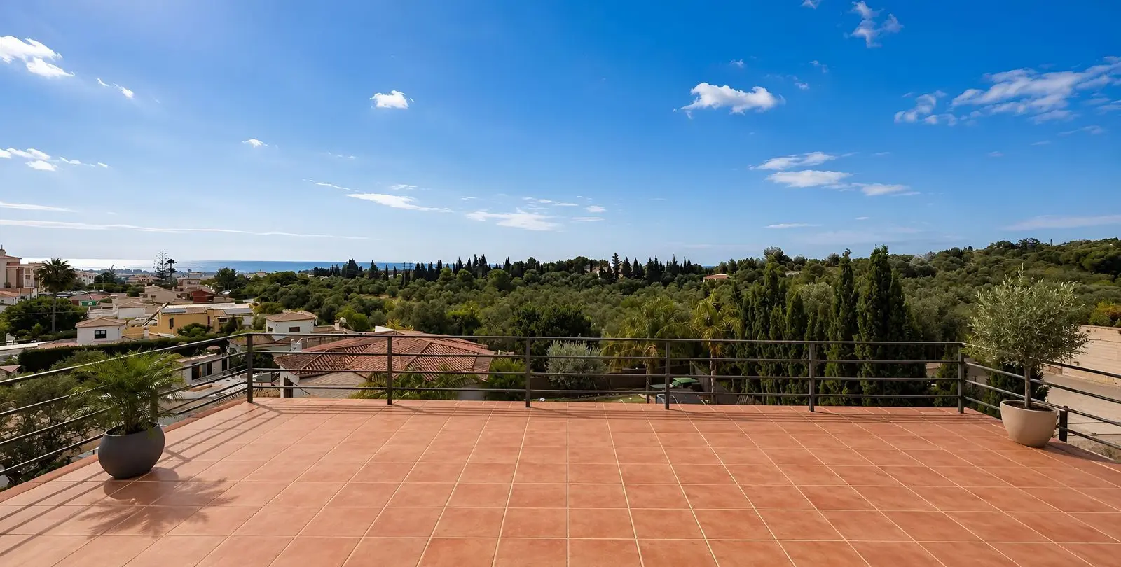 Sale of detached villa in Málaga 10