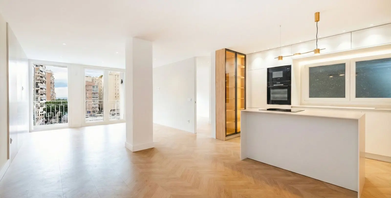 Venta de apartamento en planta media en Malagueta 1