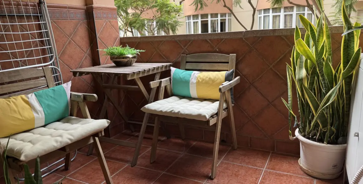 Venta de apartamento en planta media en Los Boliches 3