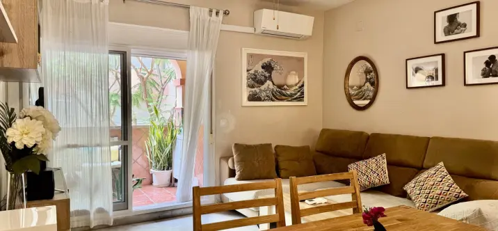 Sale of middle floor apartment in Los Boliches 4