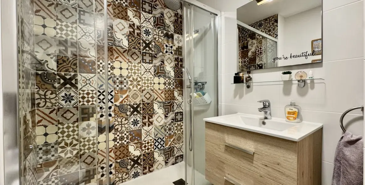 Venta de apartamento en planta media en Los Boliches 19