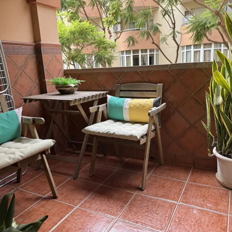Venta de apartamento en planta media en Los Boliches