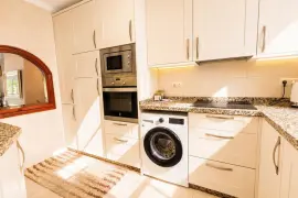 Image 9 thumb