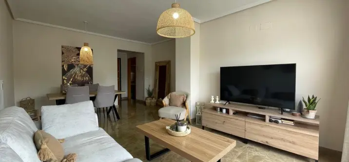 Продажа апартаментов на среднем этаже в Estepona 1