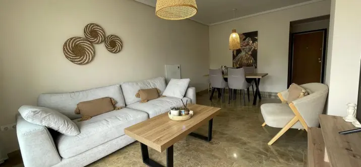 Продажа апартаментов на среднем этаже в Estepona 2