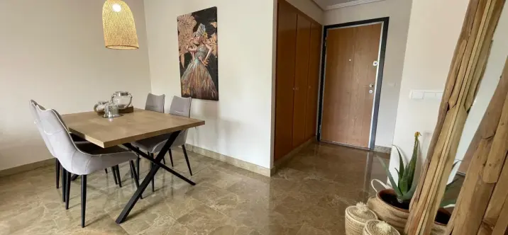 Продажа апартаментов на среднем этаже в Estepona 3