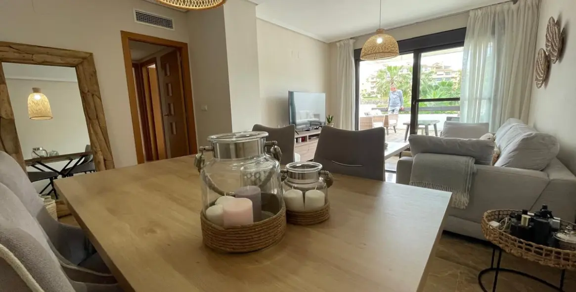 Продажа апартаментов на среднем этаже в Estepona 5