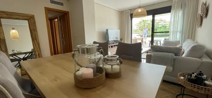 Продажа апартаментов на среднем этаже в Estepona 4