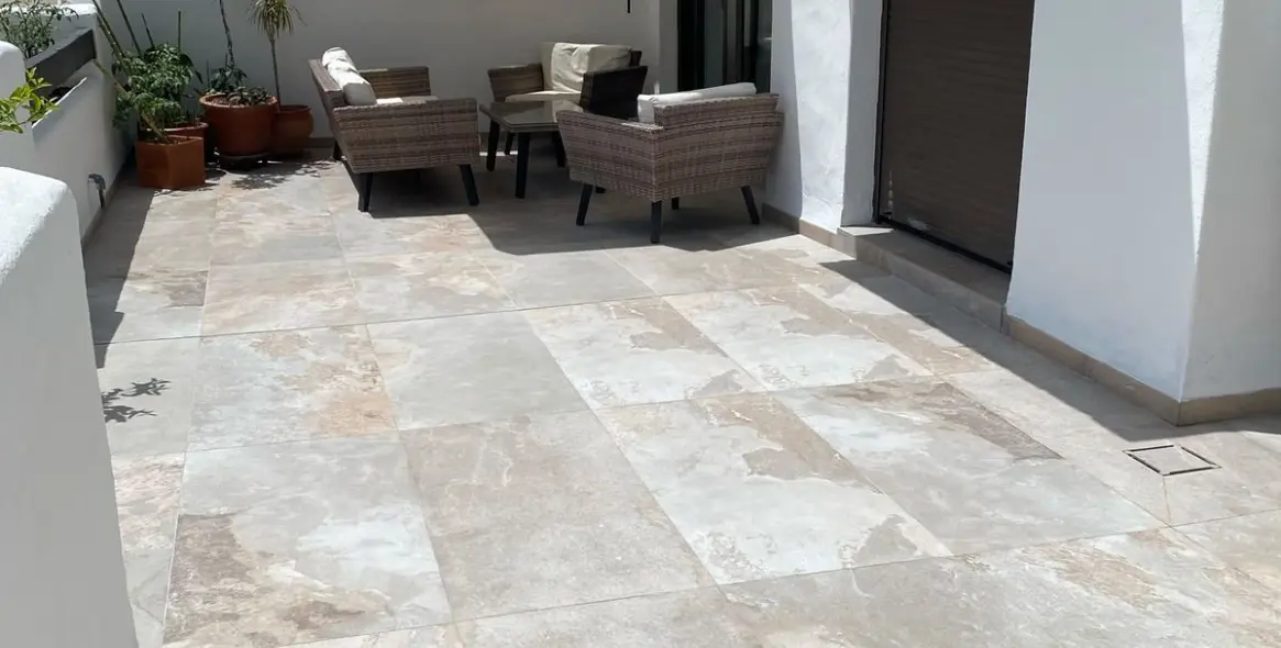 Продажа апартаментов на среднем этаже в Estepona 16