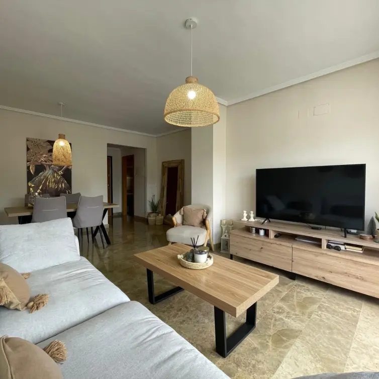 Продажа апартаментов на среднем этаже в Estepona