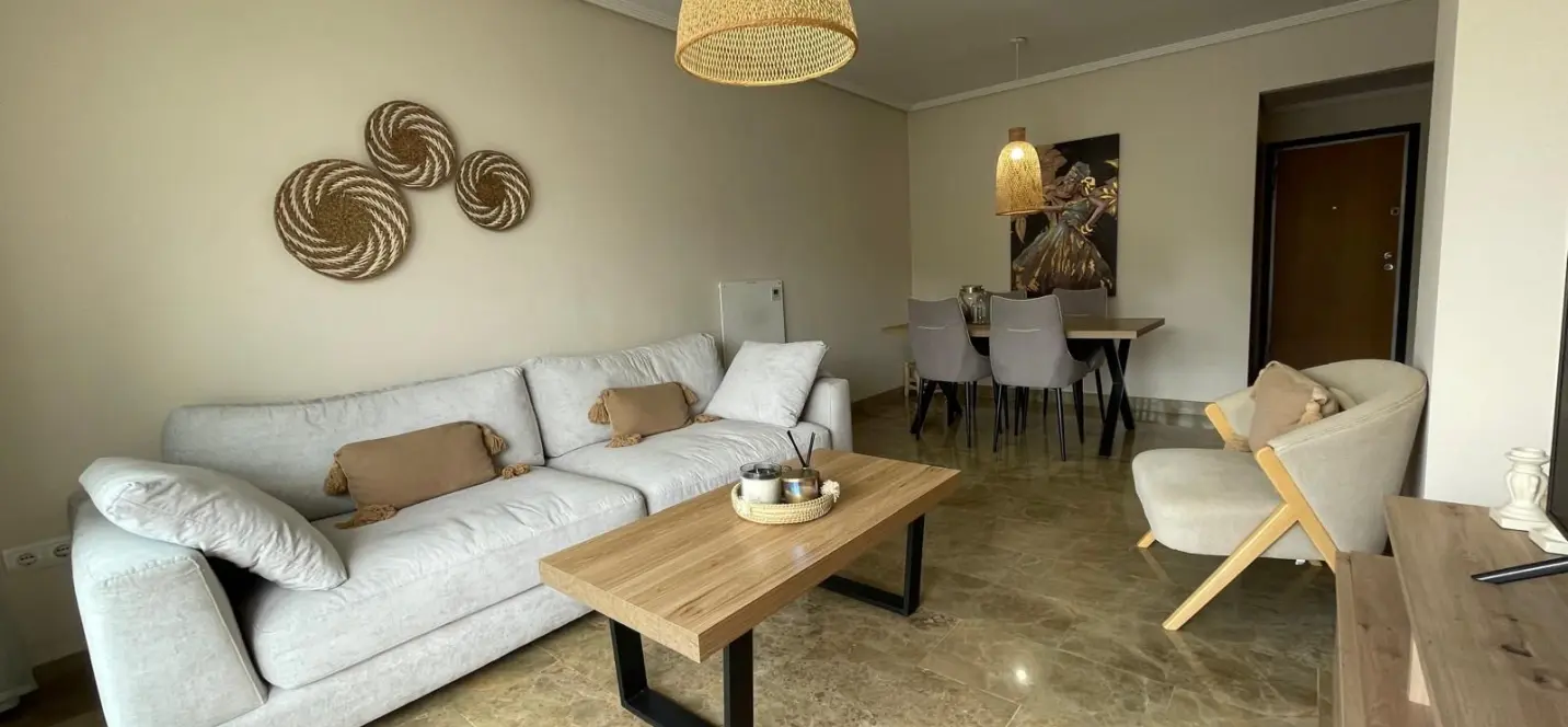 Продажа апартаментов на среднем этаже в Estepona 2