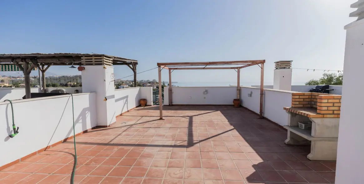 Sale of penthouse in Mijas Costa 27