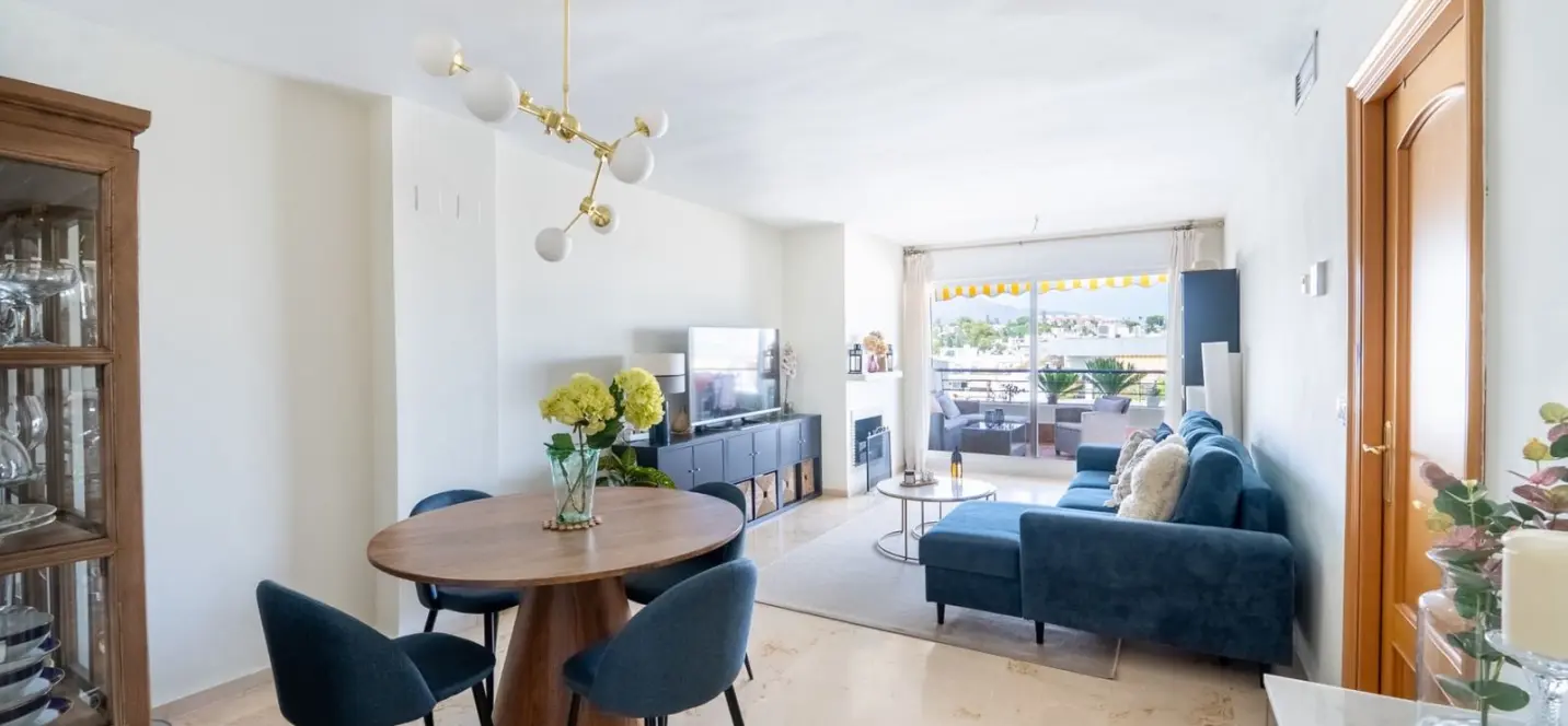 Продажа апартаментов на среднем этаже в San Pedro de Alcántara 1