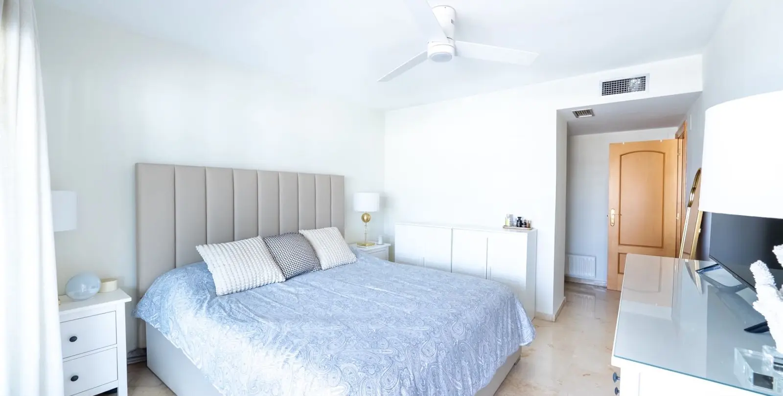 Продажа апартаментов на среднем этаже в San Pedro de Alcántara 10