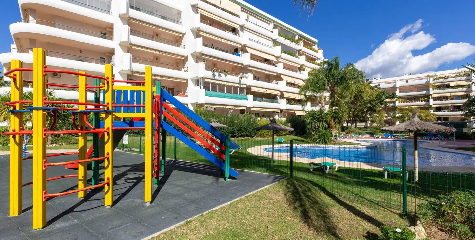 Продажа апартаментов на среднем этаже в San Pedro de Alcántara 12