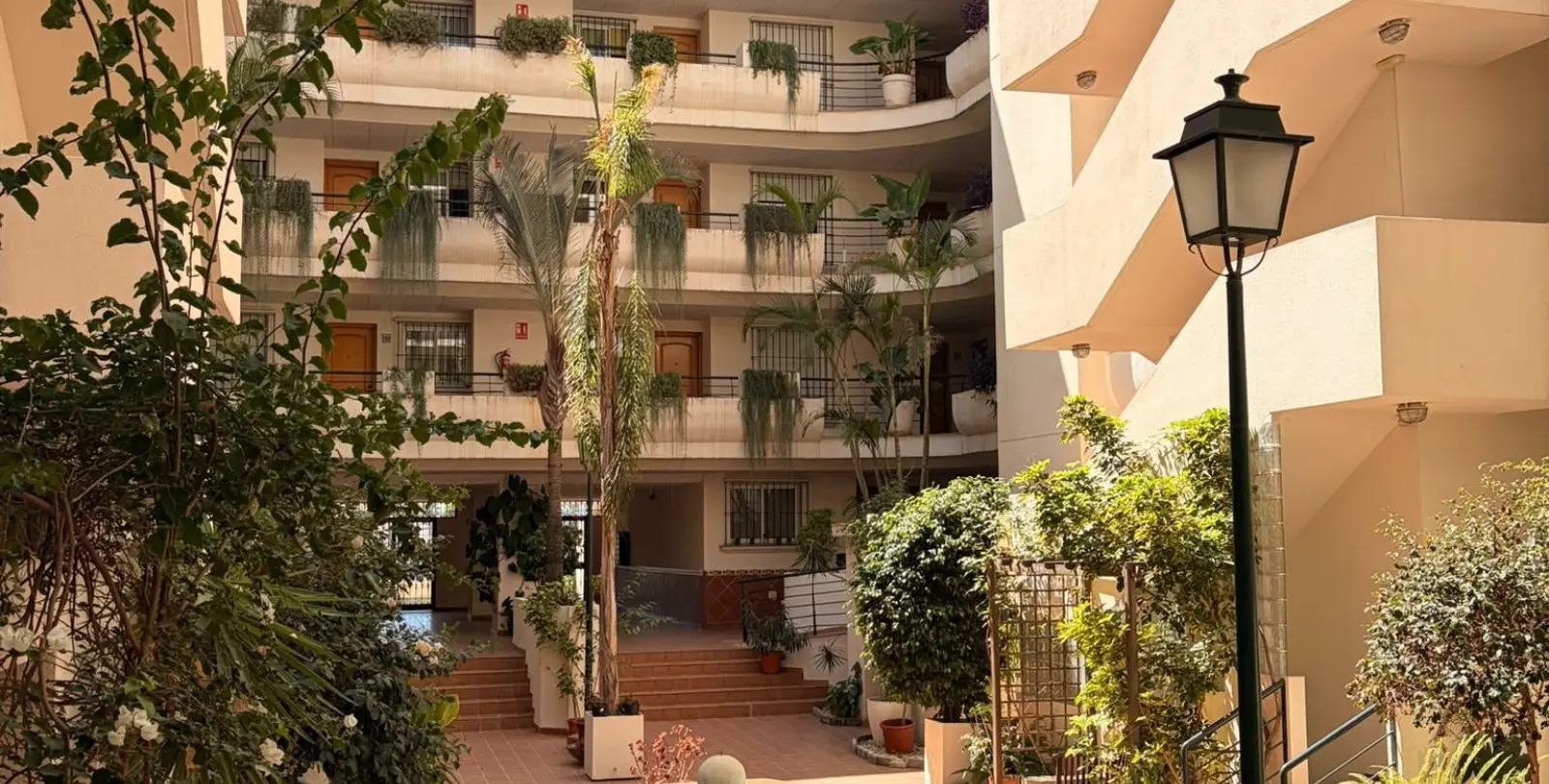 Продажа апартаментов на среднем этаже в San Pedro de Alcántara 15