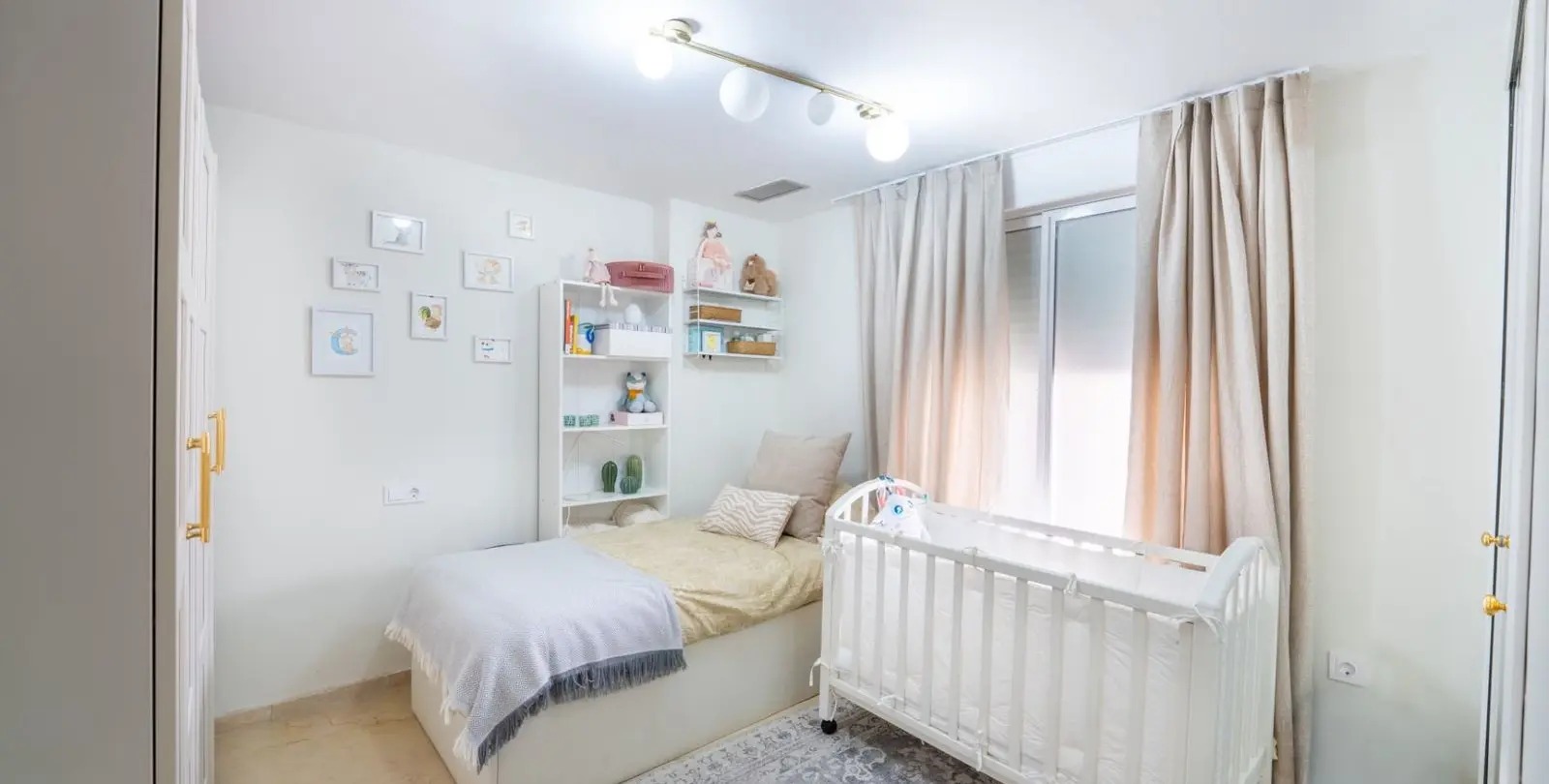 Продажа апартаментов на среднем этаже в San Pedro de Alcántara 18