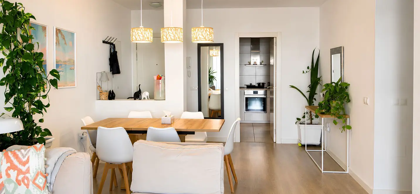 Venta de apartamento en planta media en La Campana 1