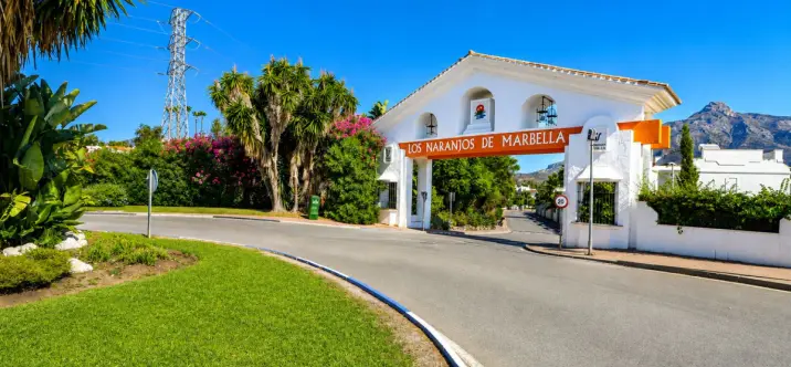 Продажа апартаментов на среднем этаже в Nueva Andalucía 2