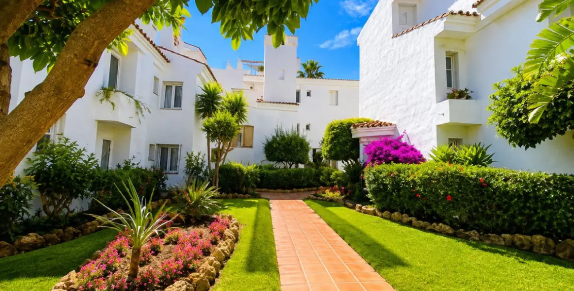 Продажа апартаментов на среднем этаже в Nueva Andalucía 22