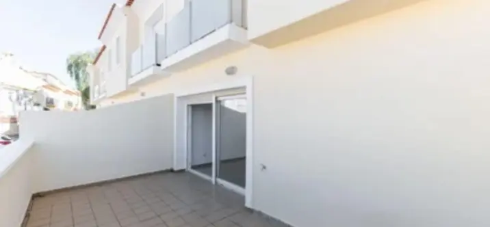 Продажа таунхауса в Recinto Ferial 3