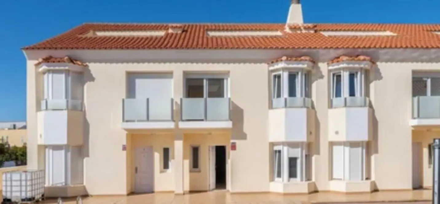 Продажа таунхауса в Recinto Ferial 0