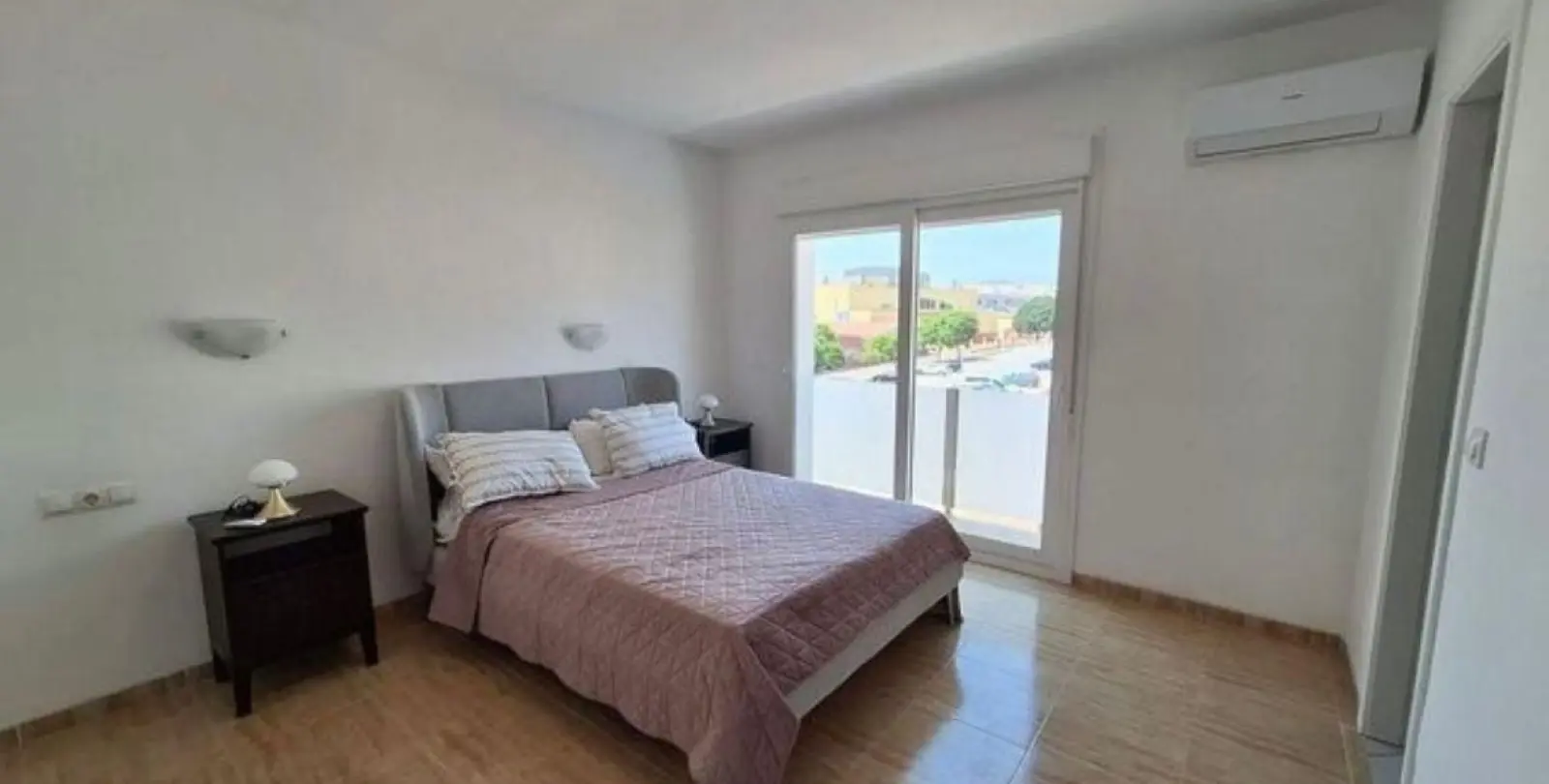 Продажа таунхауса в Recinto Ferial 11
