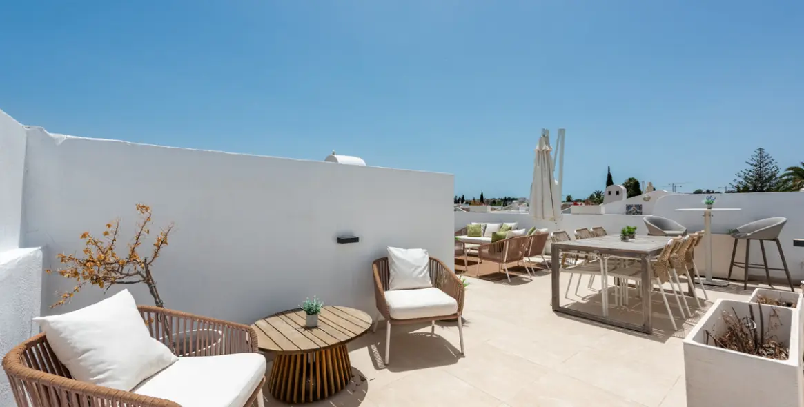 Продажа двухуровневого пентхауса в Nueva Andalucía 5