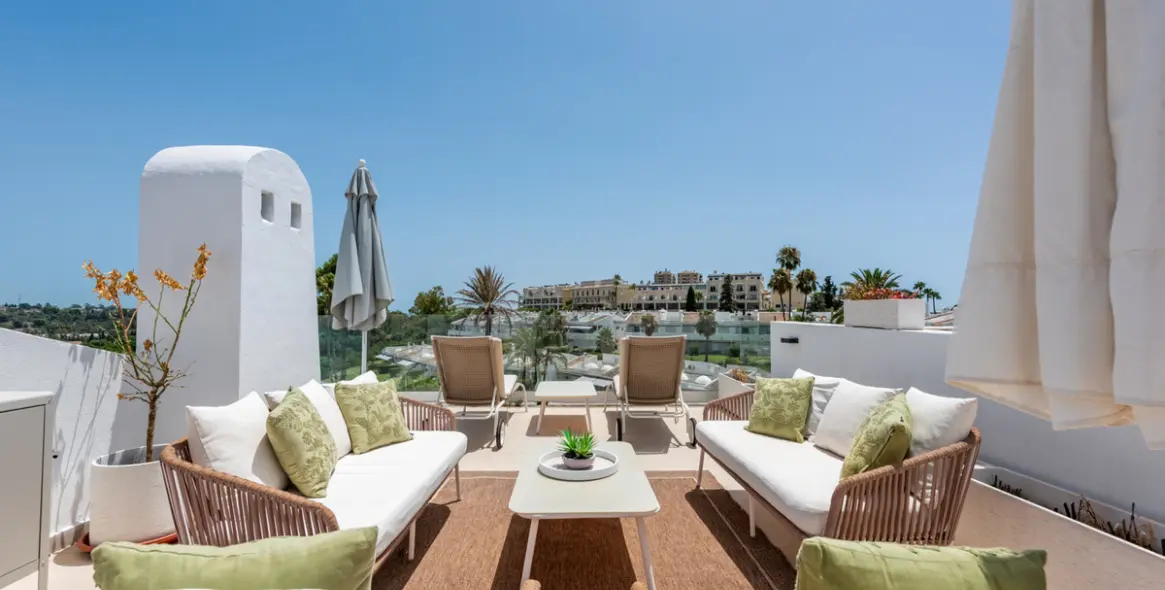 Продажа двухуровневого пентхауса в Nueva Andalucía 6