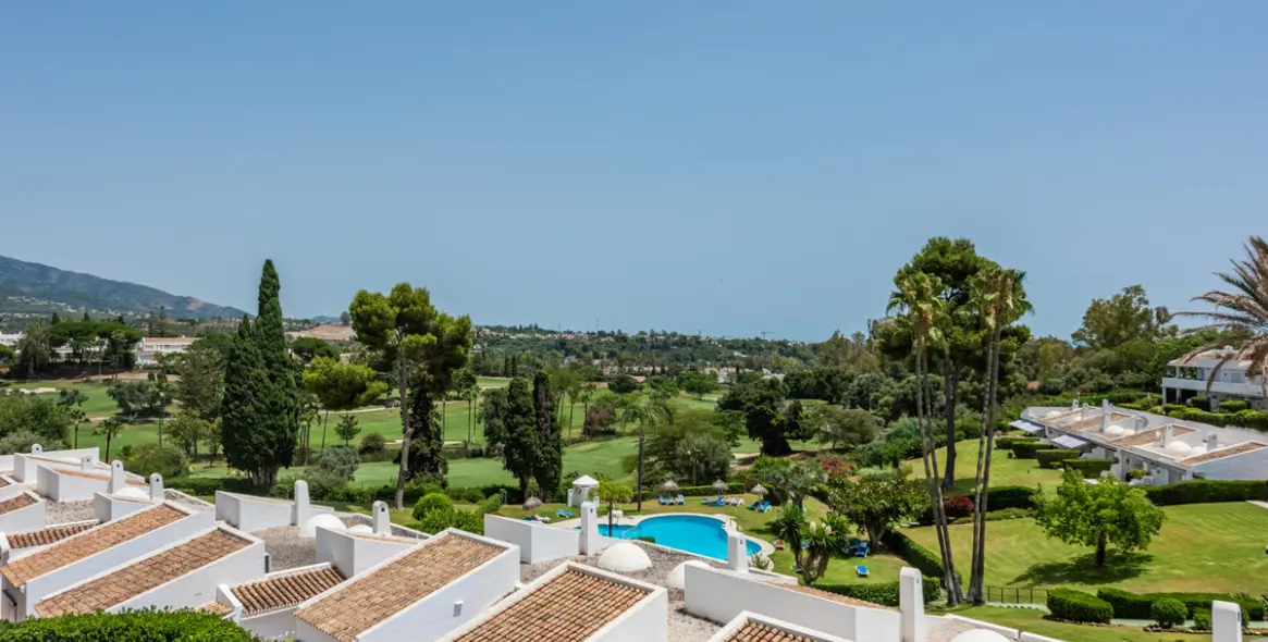 Продажа двухуровневого пентхауса в Nueva Andalucía 10