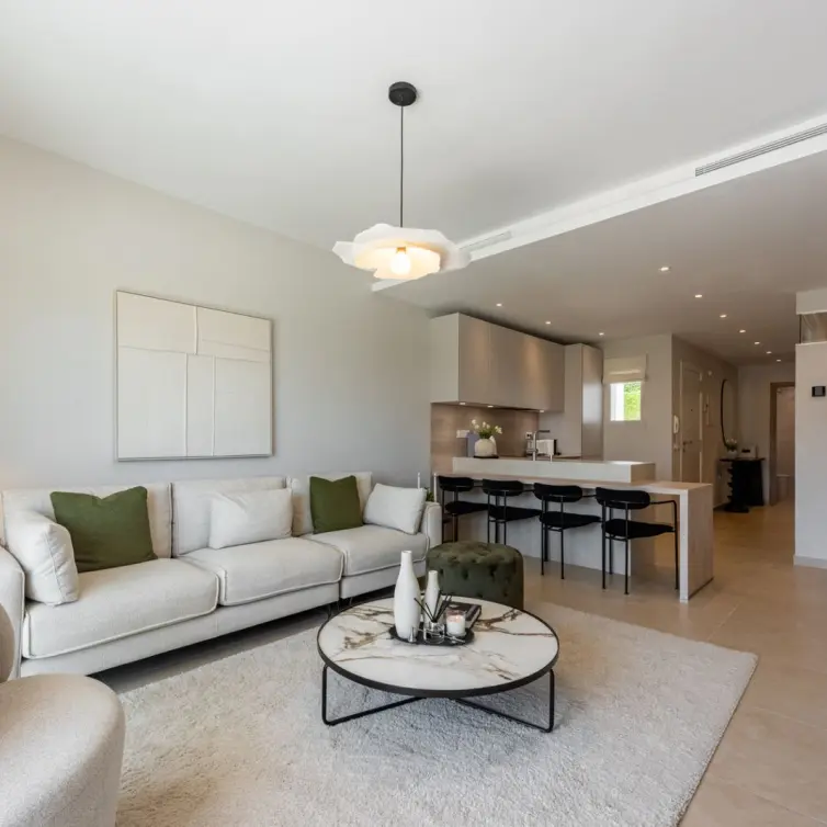 Sale of penthouse duplex in Nueva Andalucía