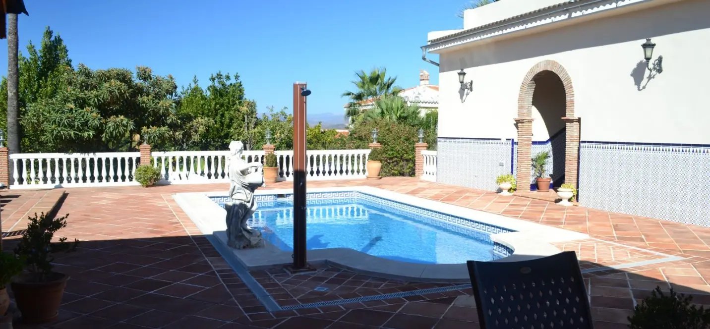 Sale of bed & breakfast in Alhaurín de la Torre 1