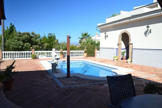 Image 2 thumb