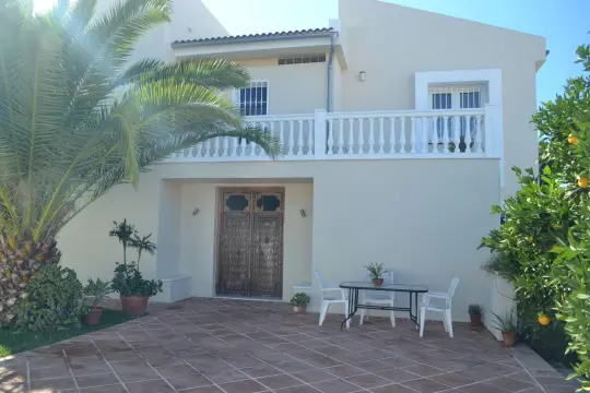 Image 8 thumb