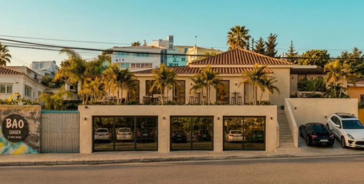 Venta de restaurante en Nueva Andalucía 2