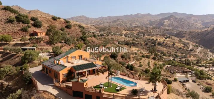 Venta de finca - cortijo en Almogia 0