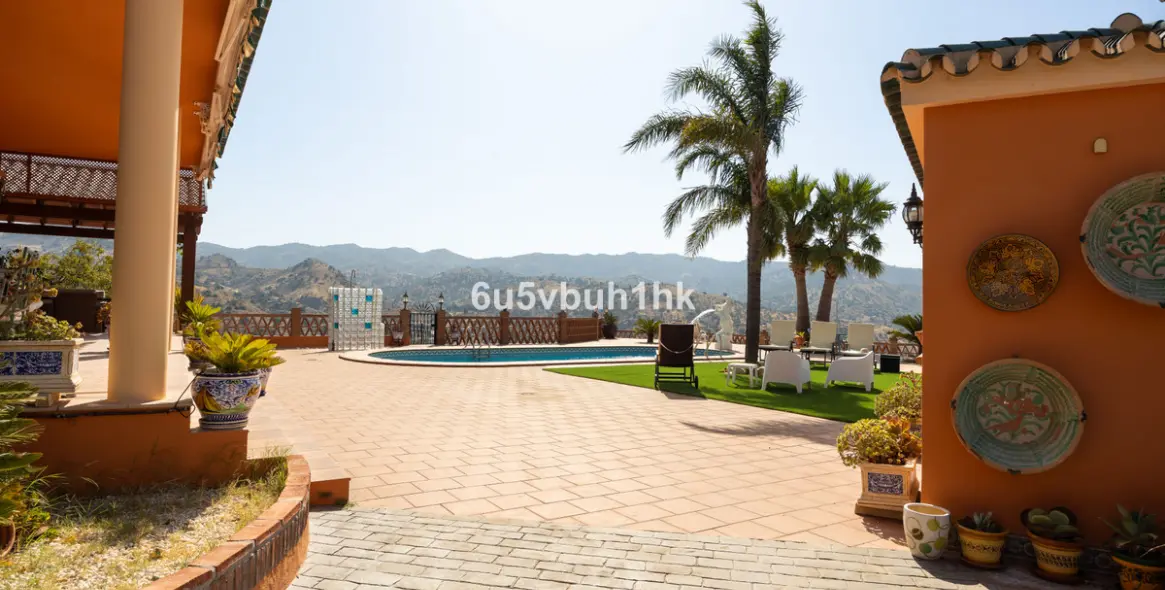 Venta de finca - cortijo en Almogia 9