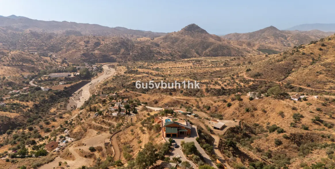 Venta de finca - cortijo en Almogia 58