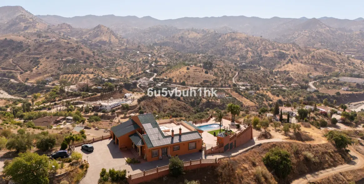 Venta de finca - cortijo en Almogia 63