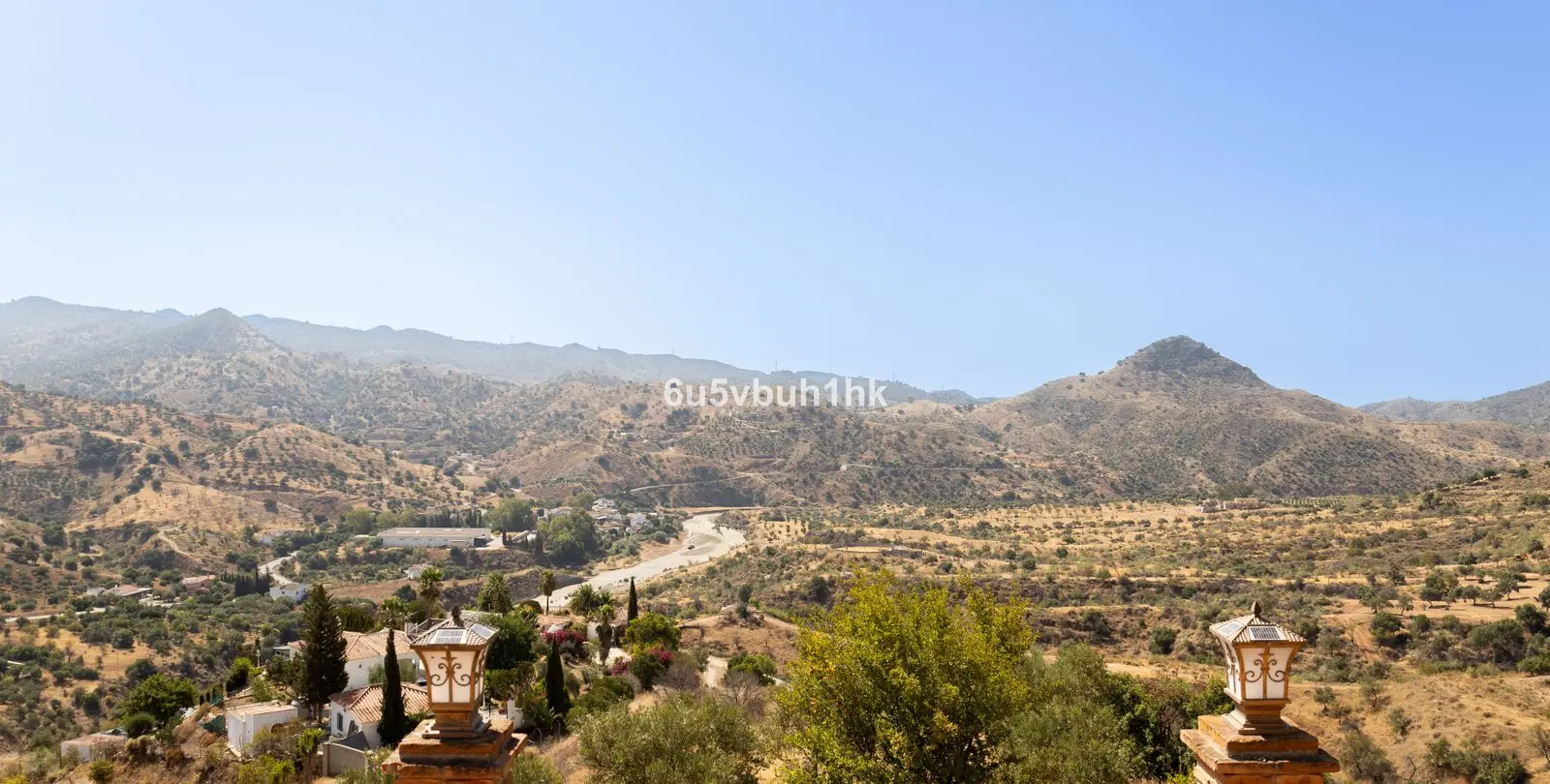 Venta de finca - cortijo en Almogía 18
