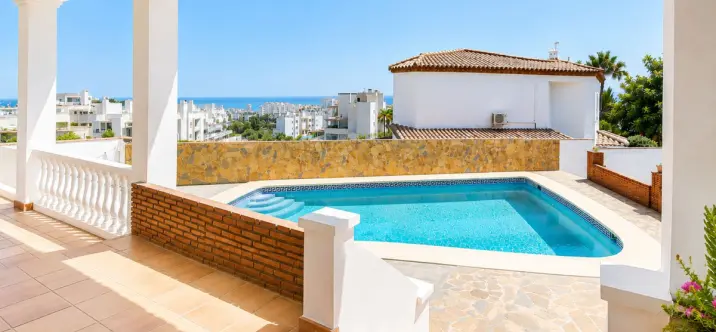 Venta de villa independiente en Estepona 0