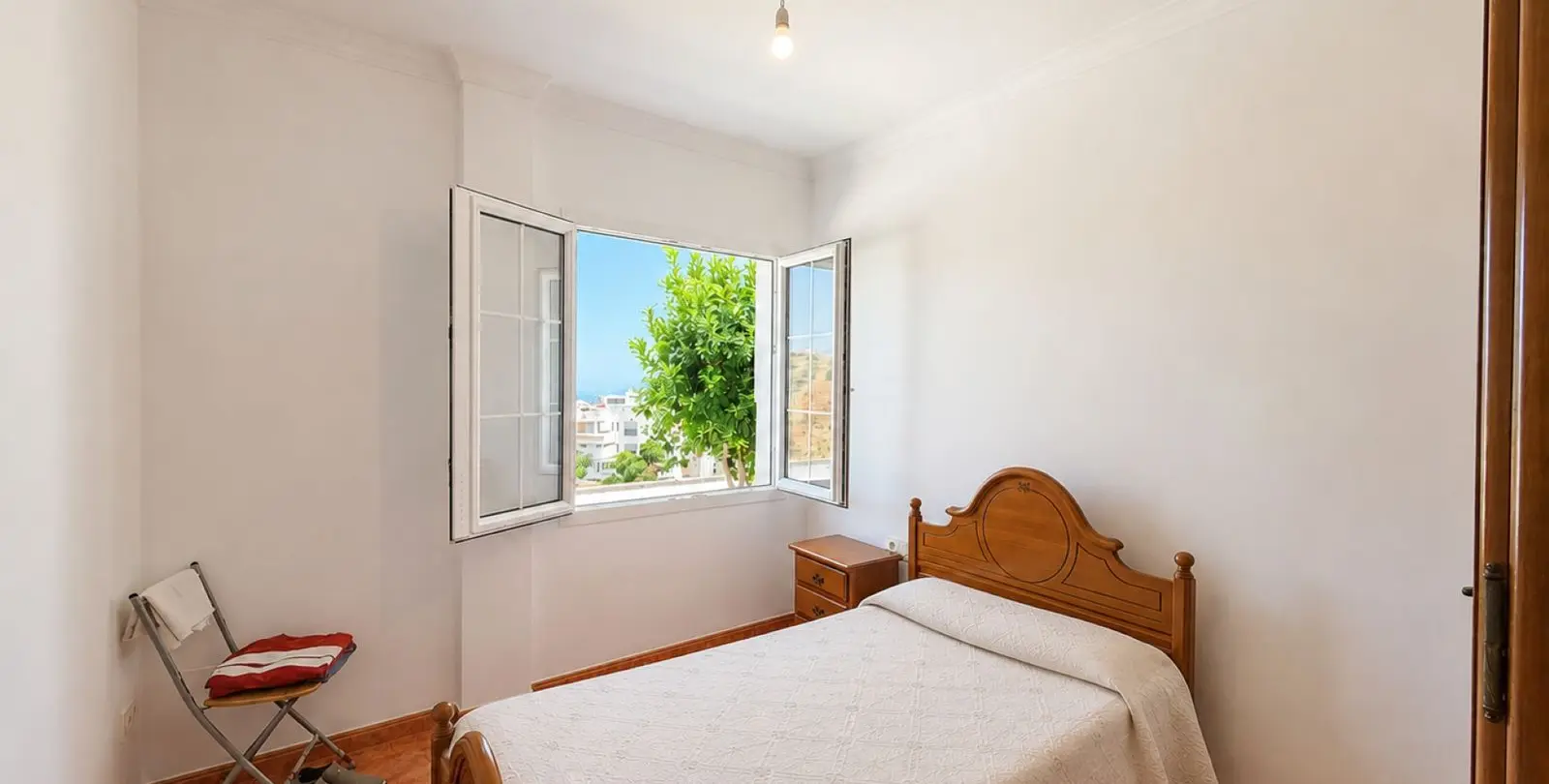 Sale of detached villa in Estepona 20