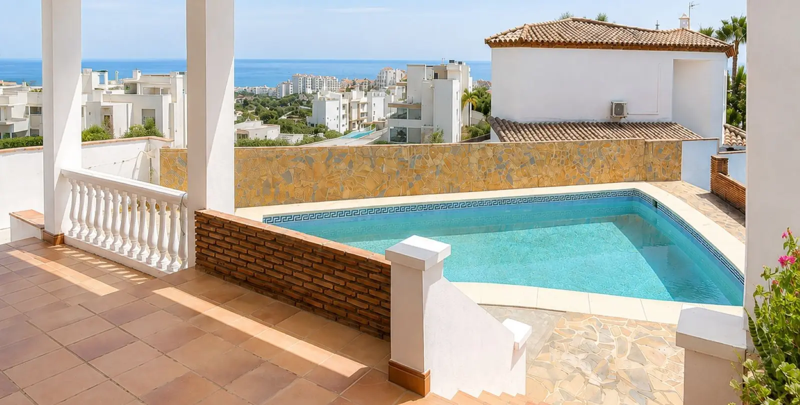 Sale of detached villa in Estepona 22