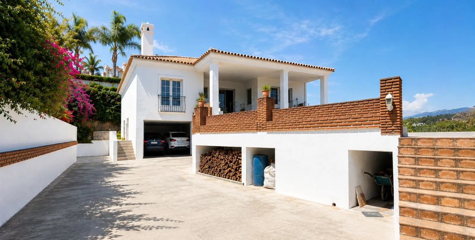 Sale of detached villa in Estepona 24