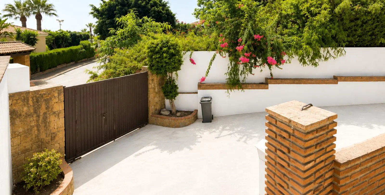 Sale of detached villa in Estepona 26