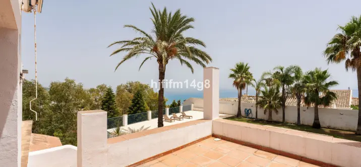 Venta de villa independiente en Estepona 3