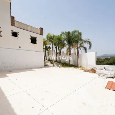 Venta de villa independiente en Estepona