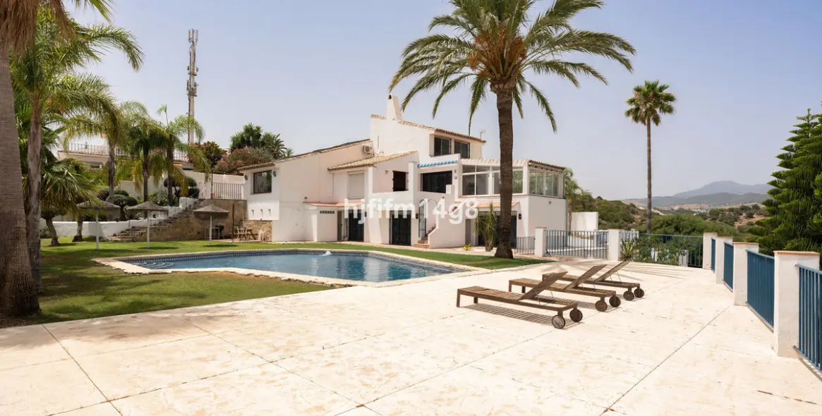 Venta de villa independiente en Estepona 6