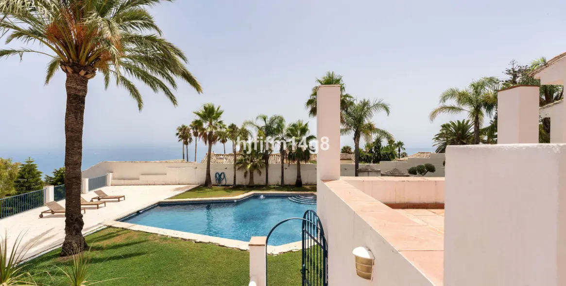 Venta de villa independiente en Estepona 8